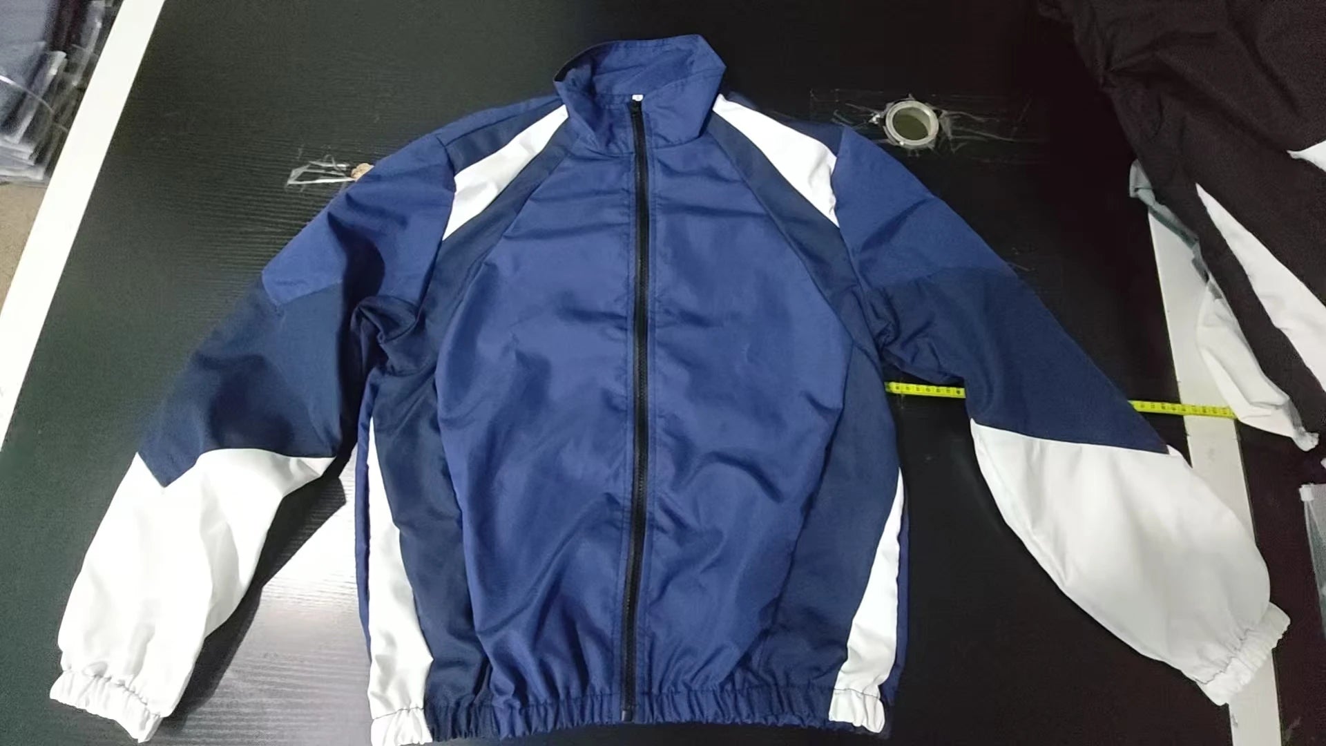 Men's Color-Blocked Lightweight Jacket – Windproof Casual Travel Coat