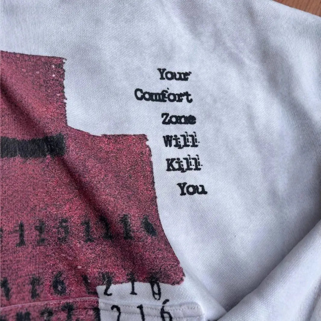 Y2K Red Cross Distressed Hoodie — Vintage Streetwear Pullover